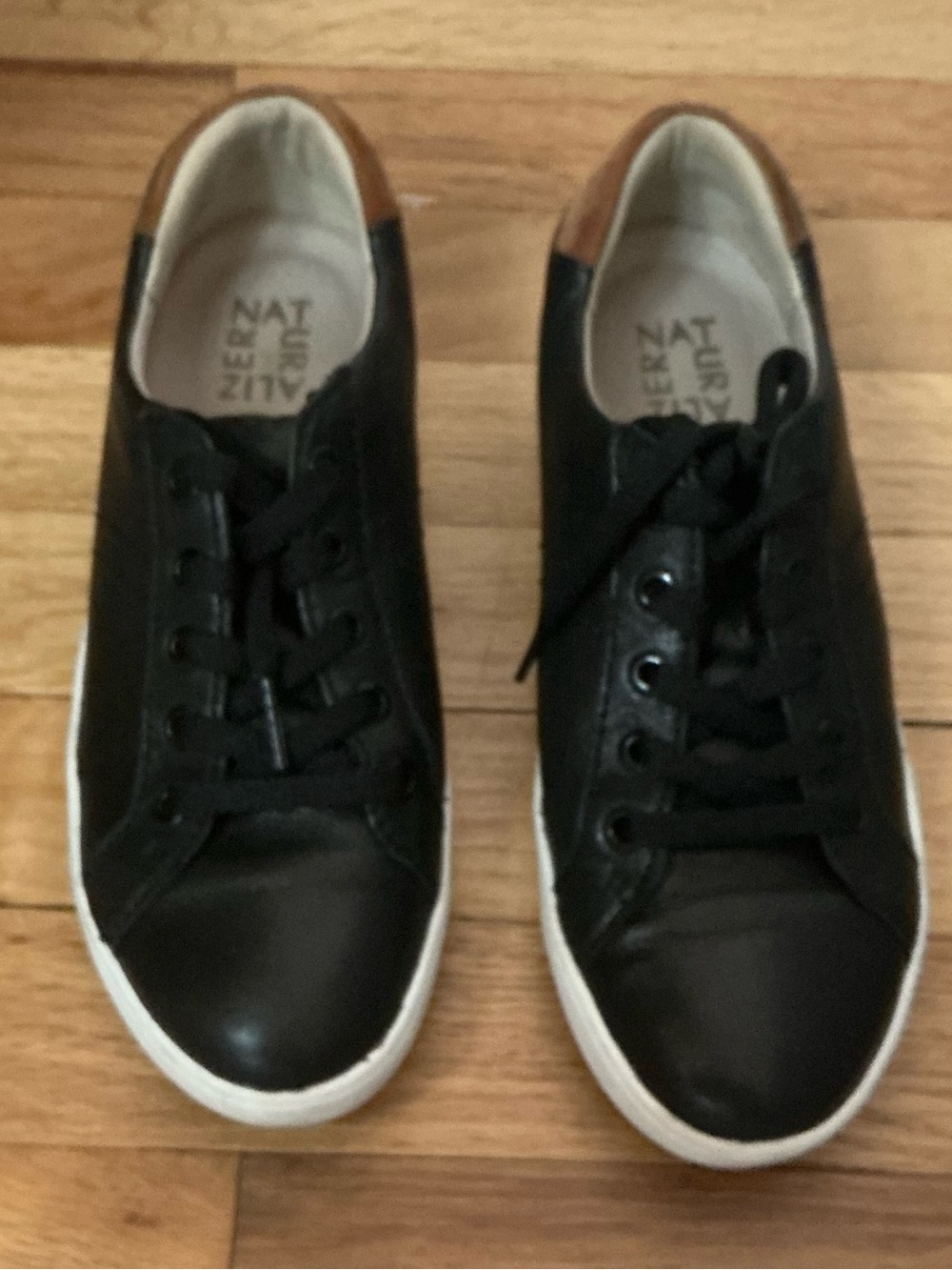 Naturalizer Morrison black leather sneakers. Size 7.